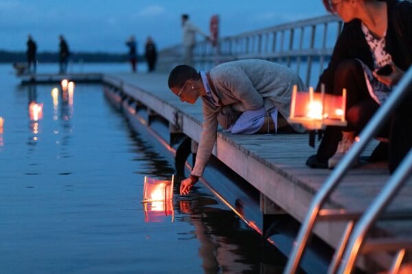 Exploring the Benefits of Choosing Cremation Over Burial