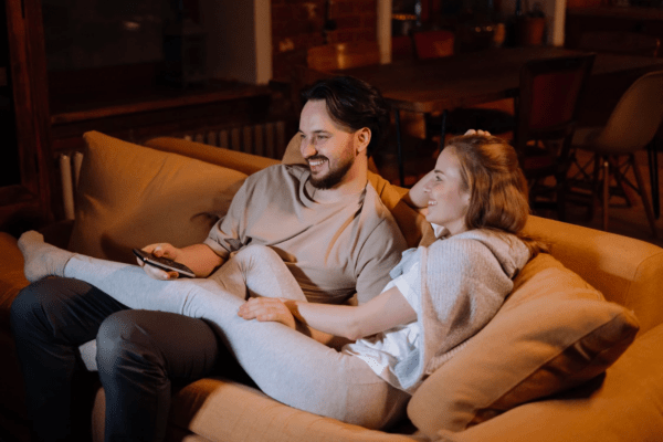 I Love You, but I also Love My Space: Expert Reveals 6 Tips on Moving in Together for the First Time
