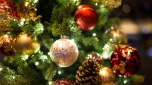 Feng Shui Expert Shares Christmas Decorating Tips as Demand Surges