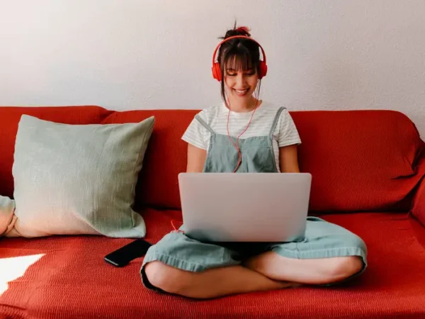 4 in 5 Gen Z Workers Want Flexible Work Hours, Not 9-5