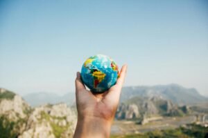 How Technology is Revolutionizing Travel Planning: From Booking to Experience