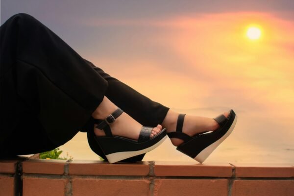 Hot Weather, Healthy Feet: Seasonal Foot Care Tips