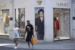 Which Fashion Houses People Choose in 2025