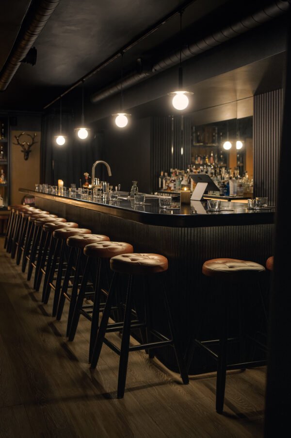 Scales Cocktail Bar in London: A Secret Haven for Cocktail Enthusiasts 