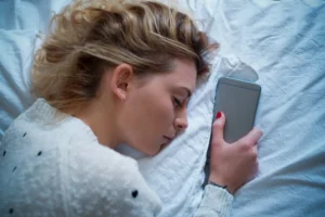 Digital Burnout Peaks: Nearly Half of People Plan to Cut Screen Time in 2026