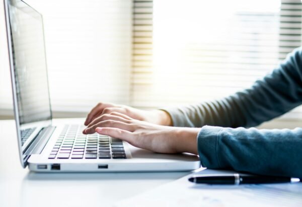 These 4 Email Mistakes Will Make You Look Unprofessional