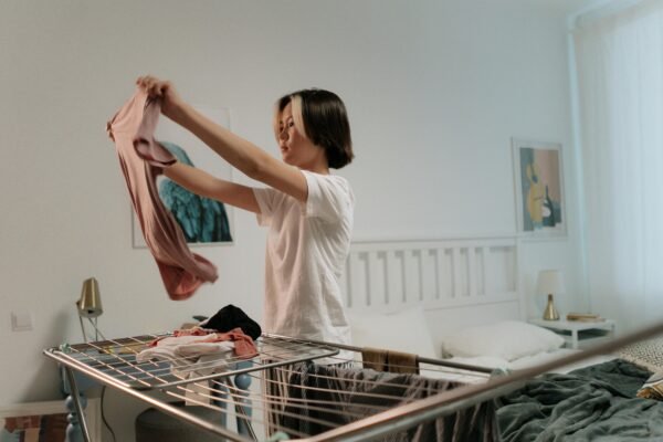 Sundaytime Sadness: The New Weekend Mood Hits Singles the Most