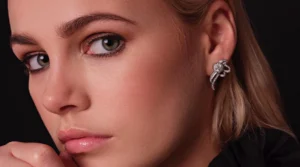 How to Pick the Most Flattering Earring Style for Your Face Shape