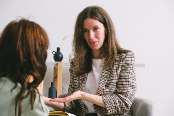 Why Active Listening is the Key to Leadership and Learning – And How to Do It